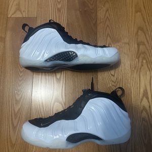 Air Foampoitite One Basketball Shoes
